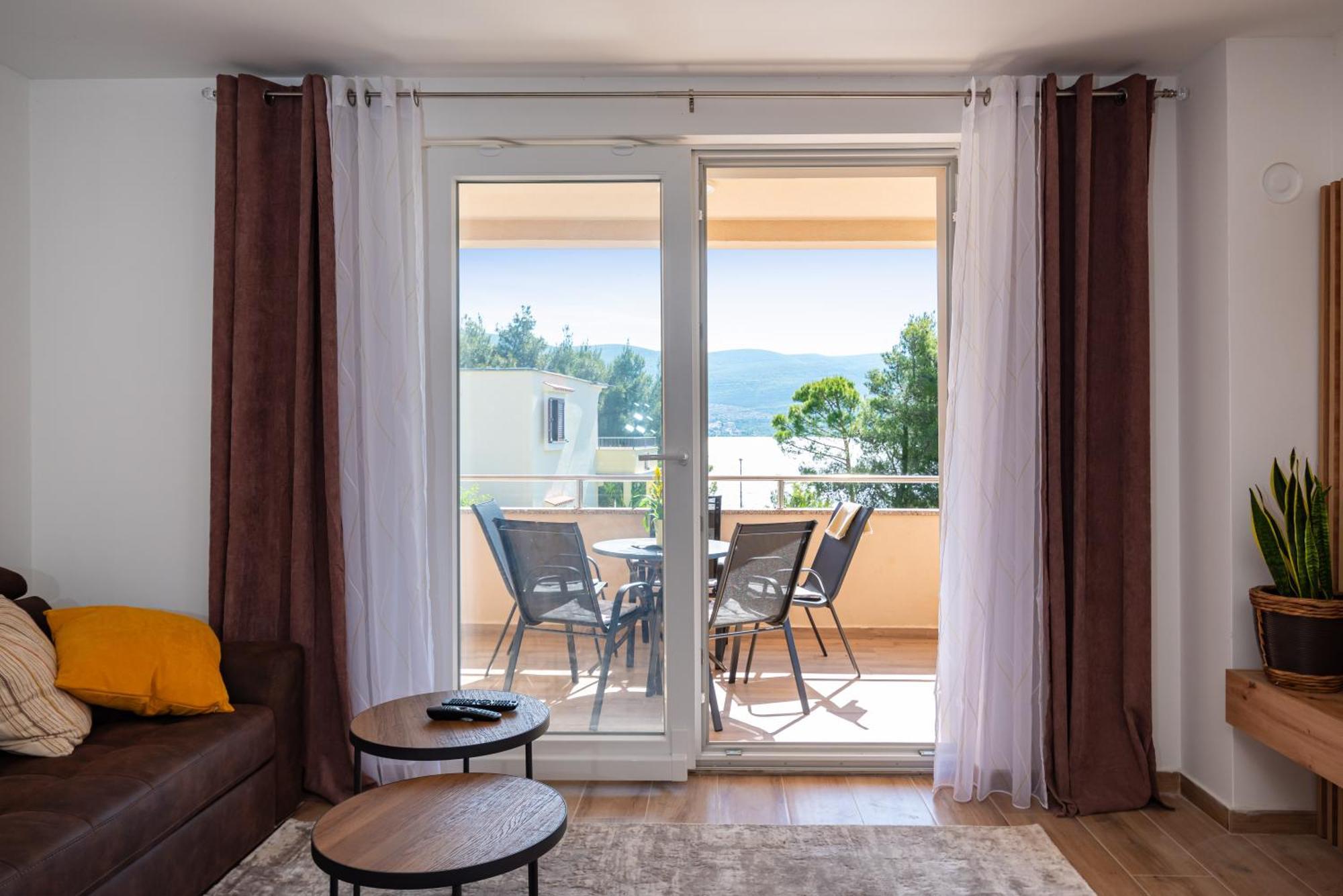 Apartmani Lelu Pridraga Buitenkant foto