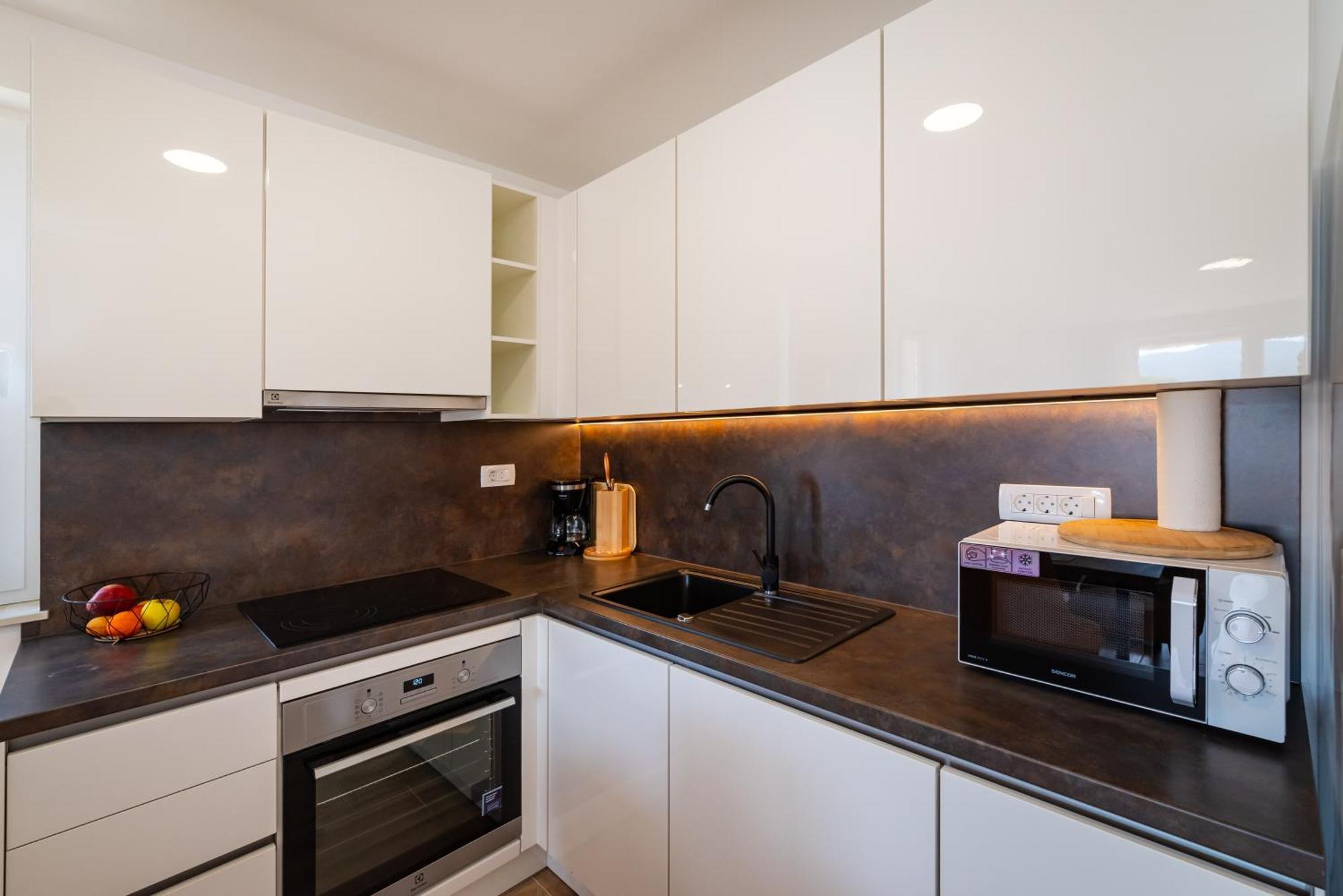 Apartmani Lelu Pridraga Buitenkant foto