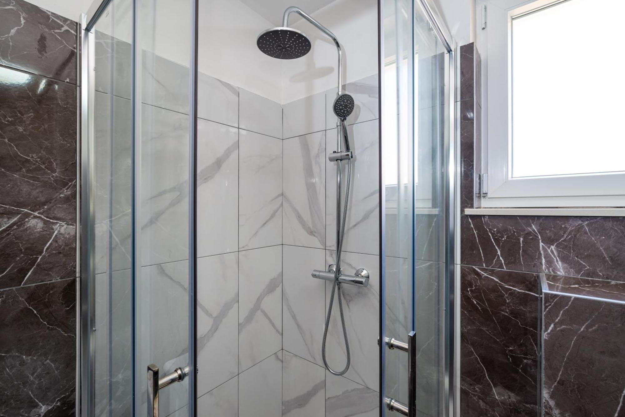 Apartmani Lelu Pridraga Buitenkant foto